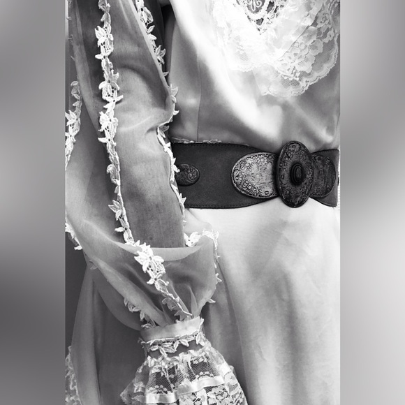 Vintage Wedding Dress Size 10 or Medium - Picture 1 of 7